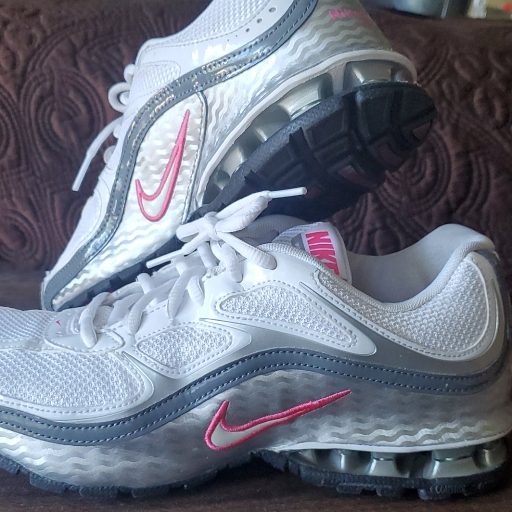 Nike REAX RUN 5